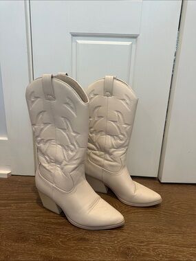 Women's Cream Western Mid-Calf Cowboy Boots